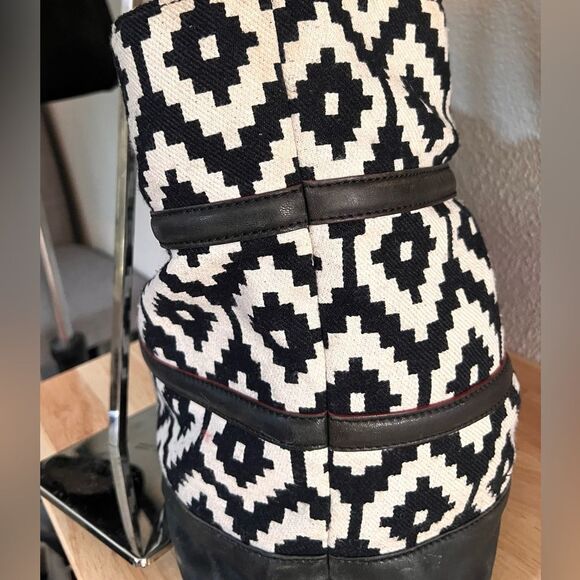 ❣️LAMB Clearance❣️LAMB by Gwen Stefani “Clydebank” Tote style Handbag. - Picture 6 of 12